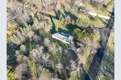 N5907  Aspen Dr, Spring Prairie, WI 53105 - Photo 38