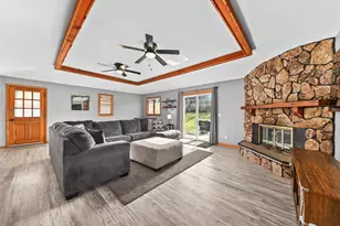 11915 W Rio St, Milwaukee, WI 53225 - Photo 16