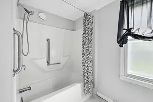 615 Roosevelt Dr, West Bend, WI 53090 - Photo 18