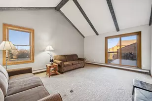 6100 W Stone Hedge Dr, Greenfield, WI 53220 - Photo 6