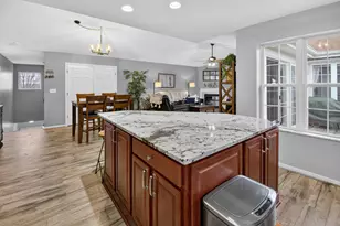 6551 Meadowlands Cir, Pleasant Prairie, WI 53158 - Photo 4