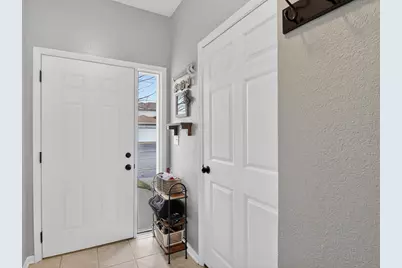 6551  Meadowlands Cir #4D, Pleasant Prairie, WI 53158 - Photo 2