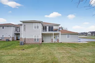 6551 Meadowlands Cir, Pleasant Prairie, WI 53158 - Photo 26