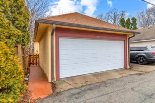 4151 N Prospect Ave, Shorewood, WI 53211 - Photo 18