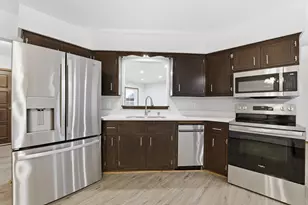 2504 N 112th St, Wauwatosa, WI 53226 - Photo 12