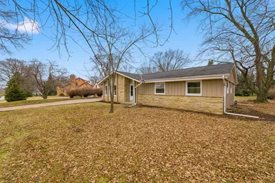 2504 N 112th St, Wauwatosa, WI 53226 - Photo 2
