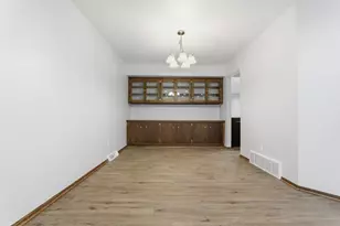 2504 N 112th St, Wauwatosa, WI 53226 - Photo 10