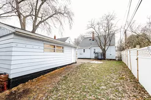 9144 W Park Hill Ave, Milwaukee, WI 53226 - Photo 36