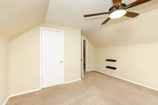 9144 W Park Hill Ave, Milwaukee, WI 53226 - Photo 22