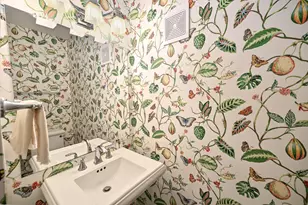 4339 N Alpine Ave, Shorewood, WI 53211 - Photo 18