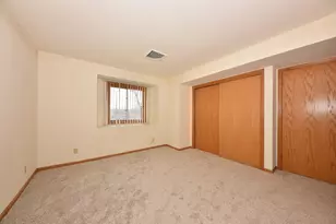 2116 Woodburn Rd, Waukesha, WI 53186 - Photo 8