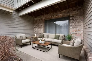 2116 Woodburn Rd, Waukesha, WI 53186 - Photo 10