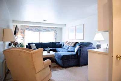 1040  Prairie Dr #23, Racine, WI 53406 - Photo 6