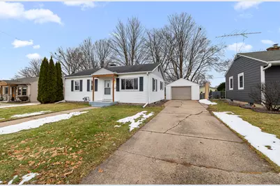 625  Madison Ave, West Bend, WI 53095 - Photo 2