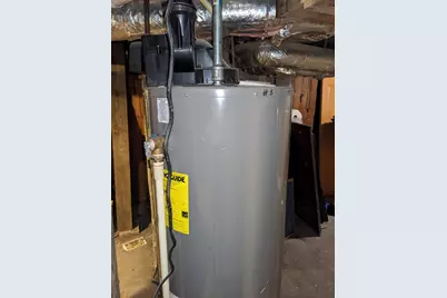 1223 W Olive St #1225, Milwaukee, WI 53209 - Photo 12