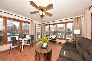 1636 W Fairfield Ct, Glendale, WI 53209 - Photo 14