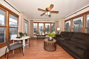 1636 W Fairfield Ct, Glendale, WI 53209 - Photo 16