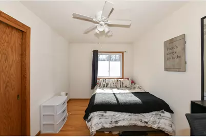 1636 W Fairfield Ct, Glendale, WI 53209 - Photo 22