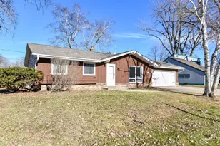 1636 W Fairfield Ct, Glendale, WI 53209 - Photo 1