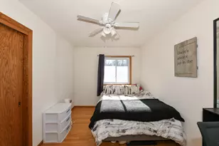 1636 W Fairfield Ct, Glendale, WI 53209 - Photo 26