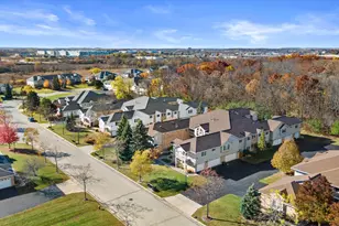 9151 S Aspen Dr, Oak Creek, WI 53154 - Photo 16