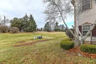 2245 W Vista Bella Dr, Oak Creek, WI 53154 - Photo 16