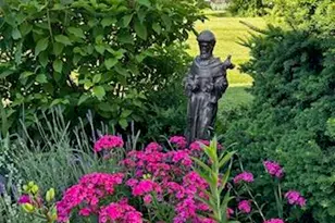 15731 W Brook Dr, New Berlin, WI 53151 - Photo 12