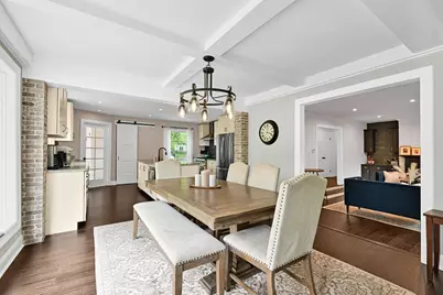 1005  Lone Tree Rd, Elm Grove, WI 53122 - Photo 12