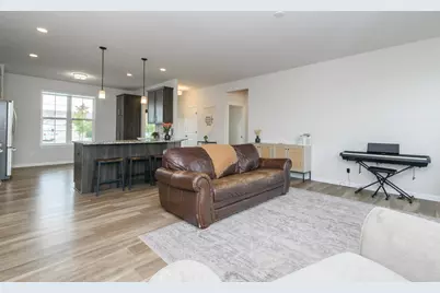 723  Belmont Dr, Watertown, WI 53094 - Photo 14