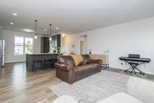 723 Belmont Dr, Watertown, WI 53094 - Photo 14