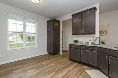 723  Belmont Dr, Watertown, WI 53094 - Photo 8