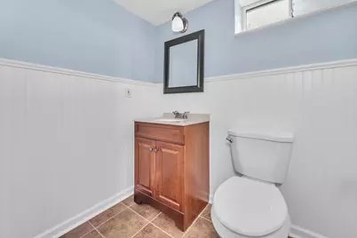 7920 W Manitoba St, West Allis, WI 53219 - Photo 10