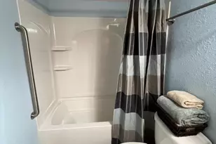 333 N Lake Rd, Oconomowoc, WI 53066 - Photo 36