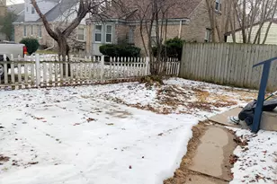 3207 W Oriole Dr, Milwaukee, WI 53209 - Photo 4