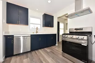 5721 W Thurston Ave, Milwaukee, WI 53218 - Photo 12