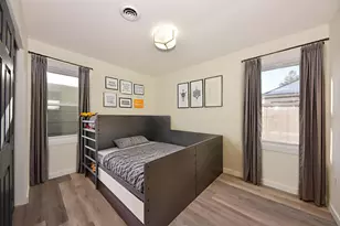 5721 W Thurston Ave, Milwaukee, WI 53218 - Photo 6