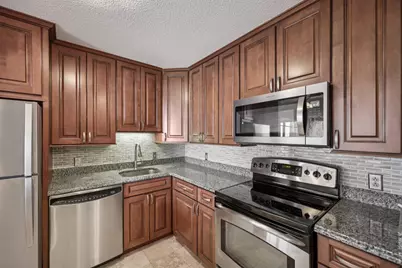 1660 N Prospect Ave #708, Milwaukee, WI 53202 - Photo 10