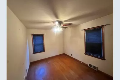 3750 S 90th St, Milwaukee, WI 53228 - Photo 8