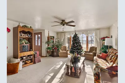 1330  Fernando Dr, Ashwaubenon, WI 54115 - Photo 14