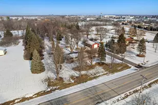 1330 Fernando Dr, Ashwaubenon, WI 54115 - Photo 4