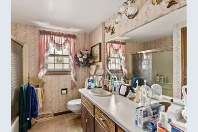 1330  Fernando Dr, Ashwaubenon, WI 54115 - Photo 20