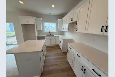 1372  Macgregor Rd, Oconomowoc, WI 53066 - Photo 8