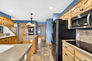 1717 Ernst Dr, Hartford, WI 53027 - Photo 10