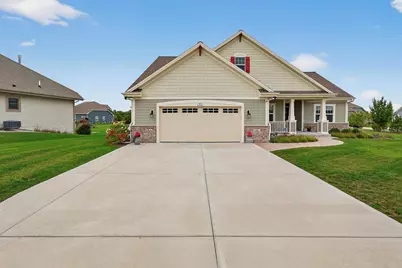 N88W18601  Duke St, Menomonee Falls, WI 53051 - Photo 1