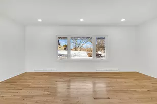 15225 Heather Hill Dr, Brookfield, WI 53005 - Photo 10