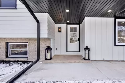 15225  Heather Hill Dr, Brookfield, WI 53005 - Photo 2