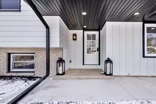 15225 Heather Hill Dr, Brookfield, WI 53005 - Photo 2