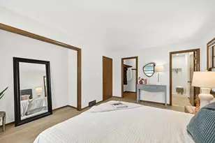 7711 N Van Dyke Rd, Fox Point, WI 53217 - Photo 12