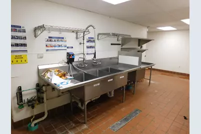 7320 W Good Hope Rd, Milwaukee, WI 53223 - Photo 16