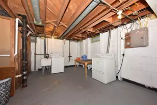 5607 N Argyle Ave, Glendale, WI 53209 - Photo 40